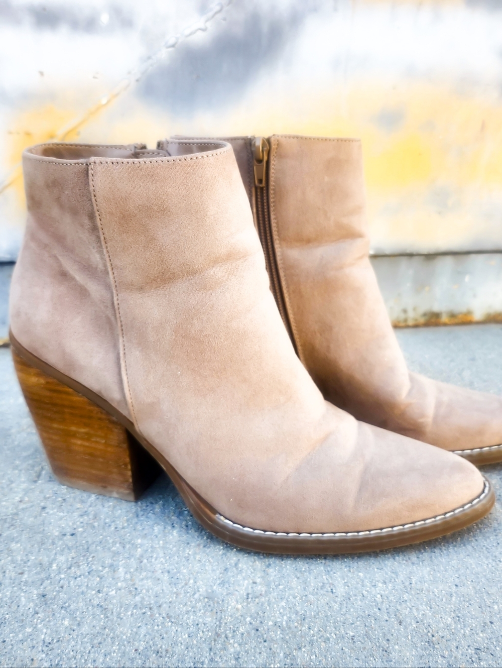 Madden Girl Taupe Suede Ankle Boots Block Heel Western Style Size 9.5